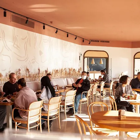 ホテル Sapphire ダッチャ