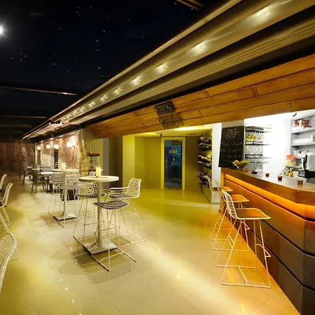 Ξενοδοχείο Sapphire 4*