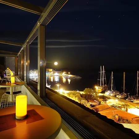 Ξενοδοχείο Sapphire 4*