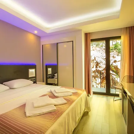 Sapphire Hotel 2*