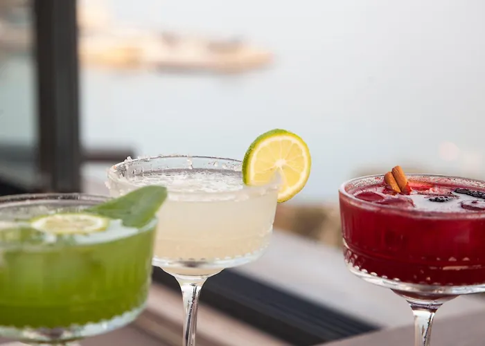 Отель Sapphire 4*