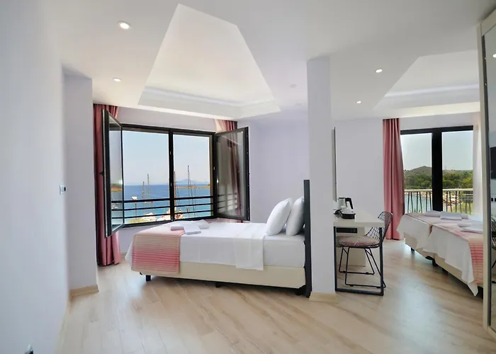 Отель Sapphire 4*